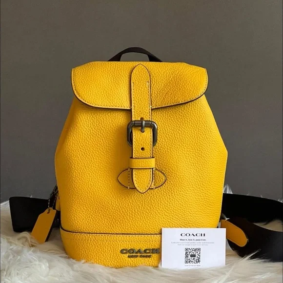 CB929 - Coach Hudson Small Pack - Picture 12 of 13